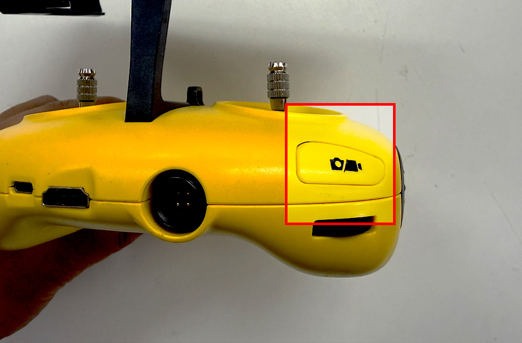 カメラボタンの位置